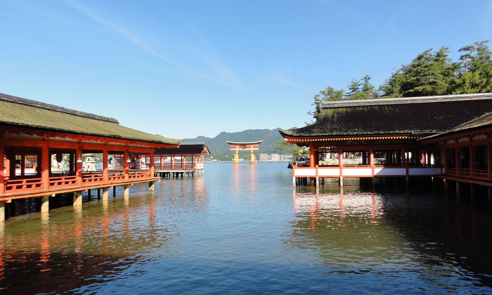 Itsukushima-jinja  A site map  Access and contact.